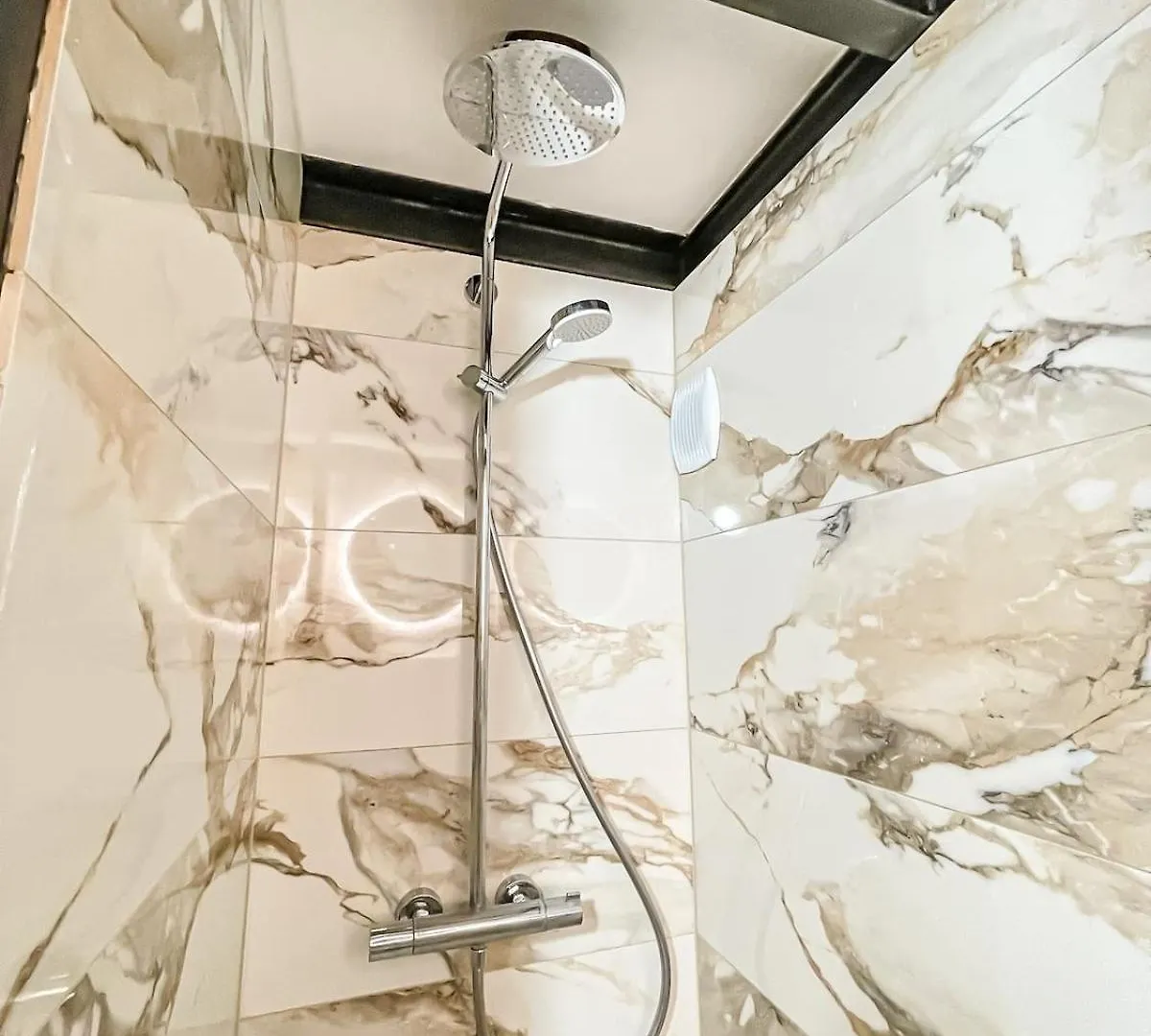 Luxury Town House Centre Arles Apartment